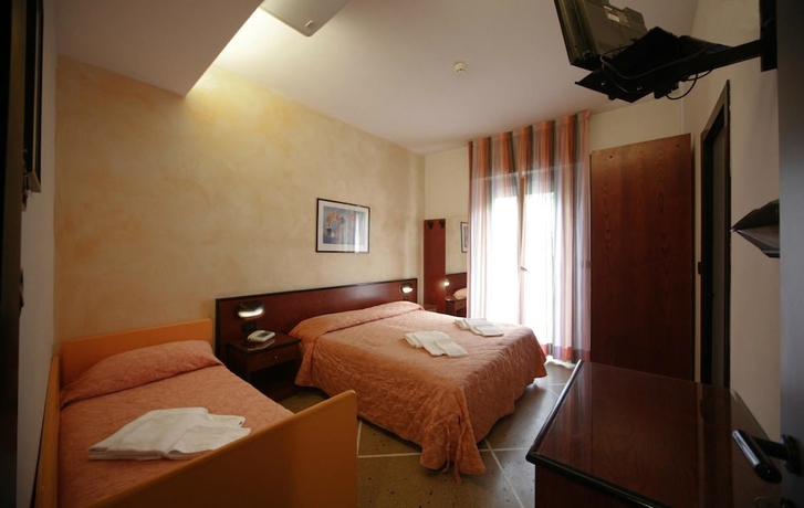 Imagen de la habitación del Hotel Lime. Foto 11