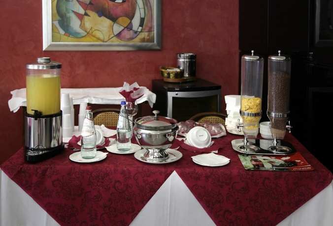 Imagen del bar/restaurante del Hotel Lime. Foto 6