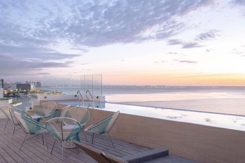 Imagen de la habitación del Hotel Lime Resort Manila. Foto 8