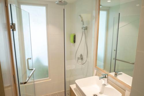 Imagen de la habitación del Hotel Lime Resort Manila. Foto 17