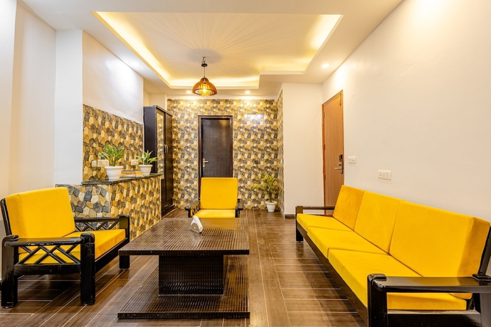 Imagen de la habitación del Hotel Lime Tree and Banquet Huda Metro. Foto 12
