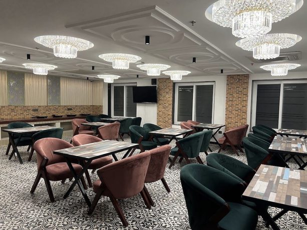 Imagen del bar/restaurante del Hotel Lime Trees And Banquet Greater Noida. Foto 6
