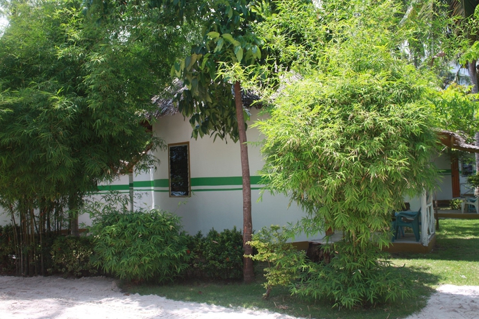 Imagen de los exteriores del Hotel Lime and Soda Beachfront Resort. Foto 5