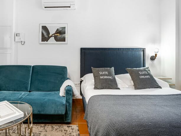 Imagen de la habitación del Hotel Limehome Granada Calle Sta. Ana. Foto 15