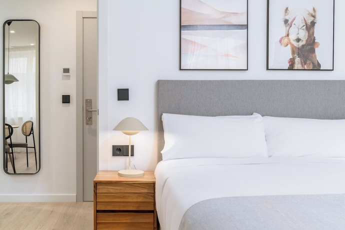 Imagen de la habitación del Hotel Limehome Santiago de Compostela. Foto 4