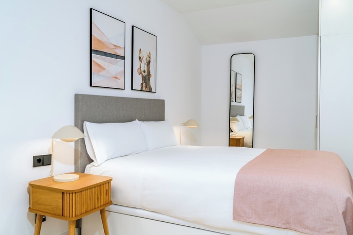 Imagen de la habitación del Hotel Limehome Santiago de Compostela. Foto 7
