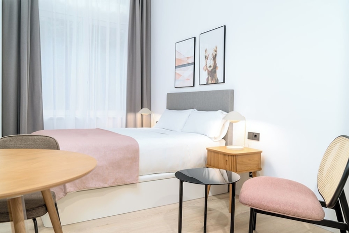 Imagen de la habitación del Hotel Limehome Santiago de Compostela. Foto 8