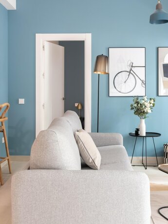 Imagen de la habitación del Hotel Limehome Sevilla. Foto 16