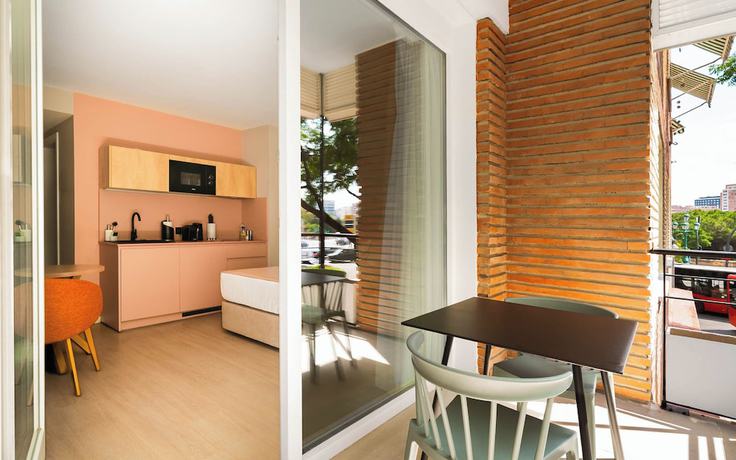 Imagen de la habitación del Hotel Limehome Valencia Gran Via del Marques. Foto 3