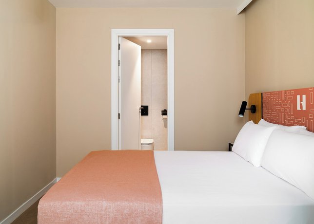 Imagen de la habitación del Hotel Limehome Valencia Gran Via del Marques. Foto 7