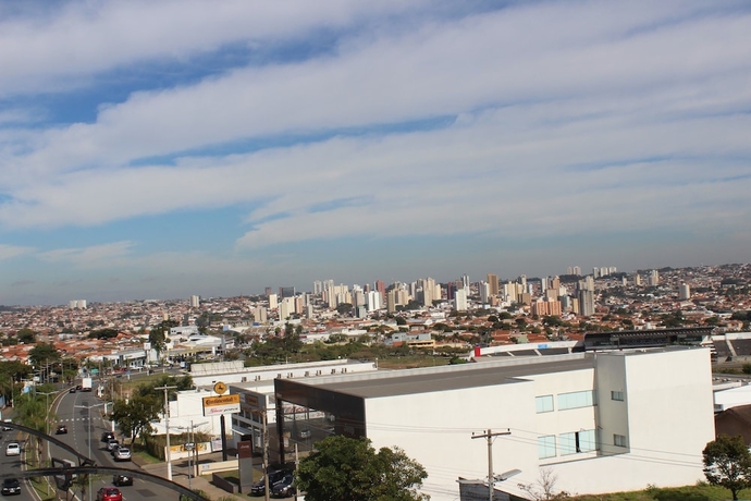 Imagen de los exteriores del Hotel Limeira Plaza. Foto 10