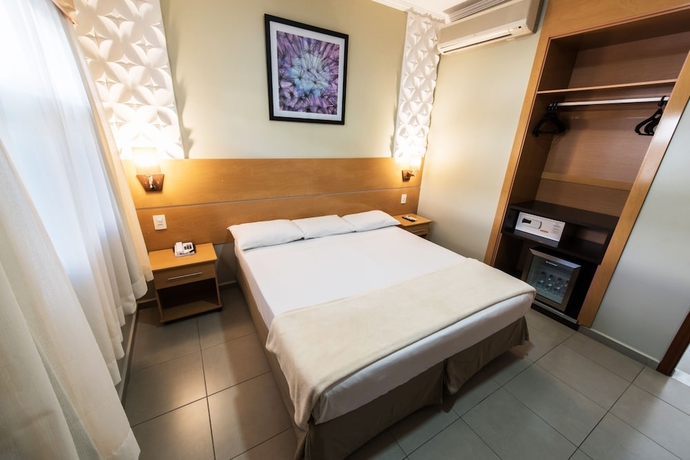 Imagen de la habitación del Hotel Limeira Su&iacute;tes. Foto 6