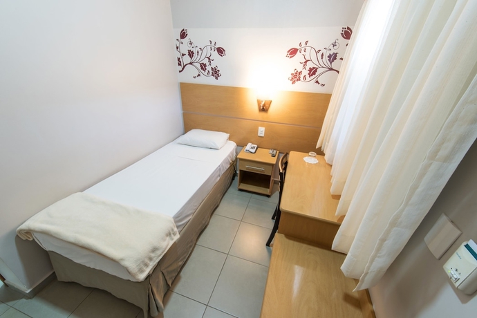 Imagen de la habitación del Hotel Limeira Su&iacute;tes. Foto 7