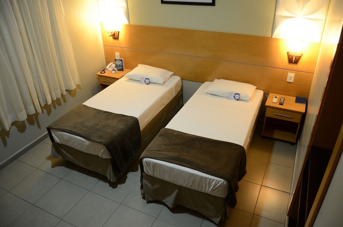 Imagen de la habitación del Hotel Limeira Su&iacute;tes. Foto 9