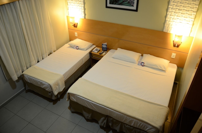Imagen de la habitación del Hotel Limeira Su&iacute;tes. Foto 10