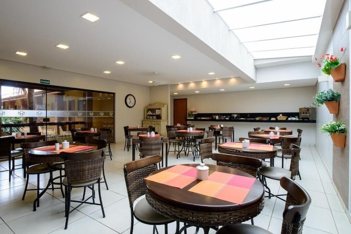 Imagen del bar/restaurante del Hotel Limeira Verona. Foto 4