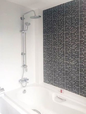 Imagen de la habitación del Hotel Limelight Village. Foto 12