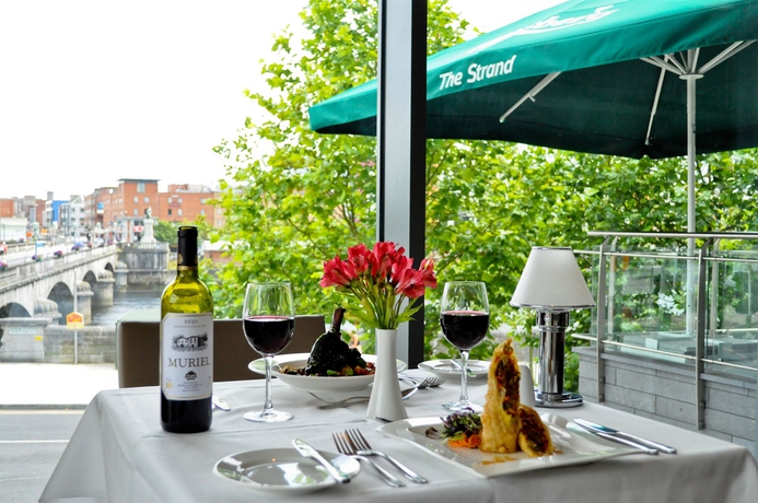 Imagen del bar/restaurante del Hotel Limerick Strand. Foto 7