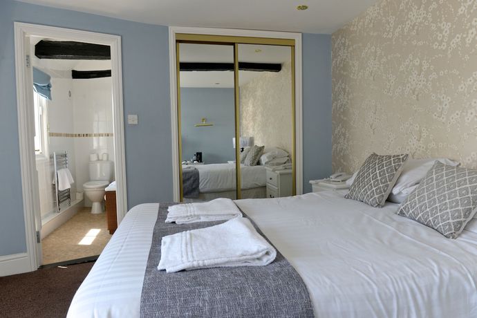 Imagen de la habitación del Hotel Limes. Foto 19