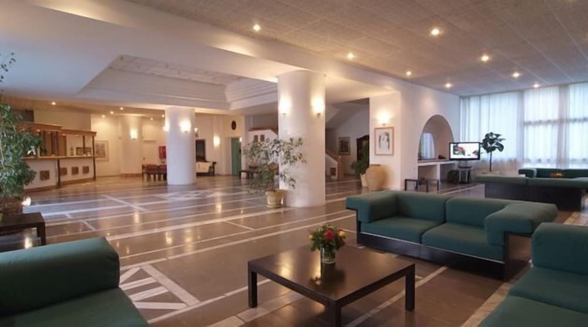 Imagen de los interiores del Hotel Limira Mare. Foto 19
