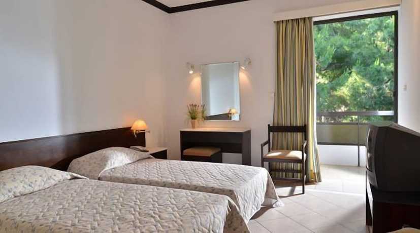 Imagen de la habitación del Hotel Limira Mare. Foto 13