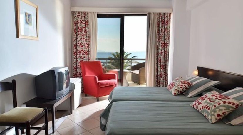 Imagen de la habitación del Hotel Limira Mare. Foto 15
