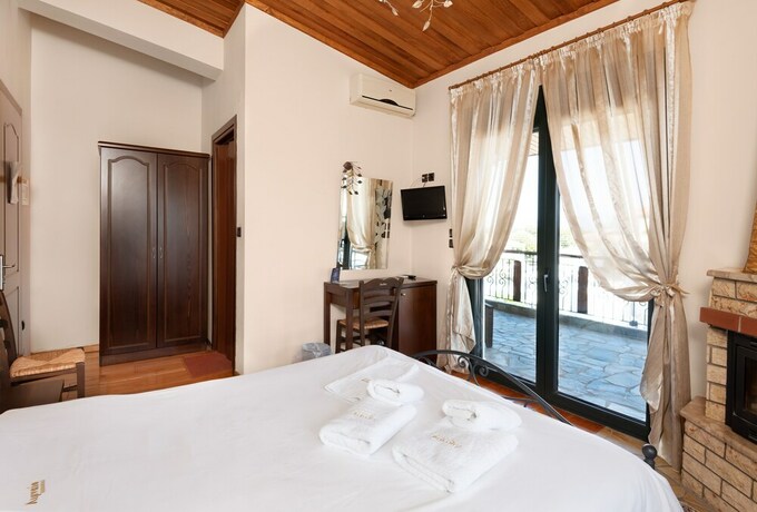 Imagen general del Hotel Limneo. Foto 9