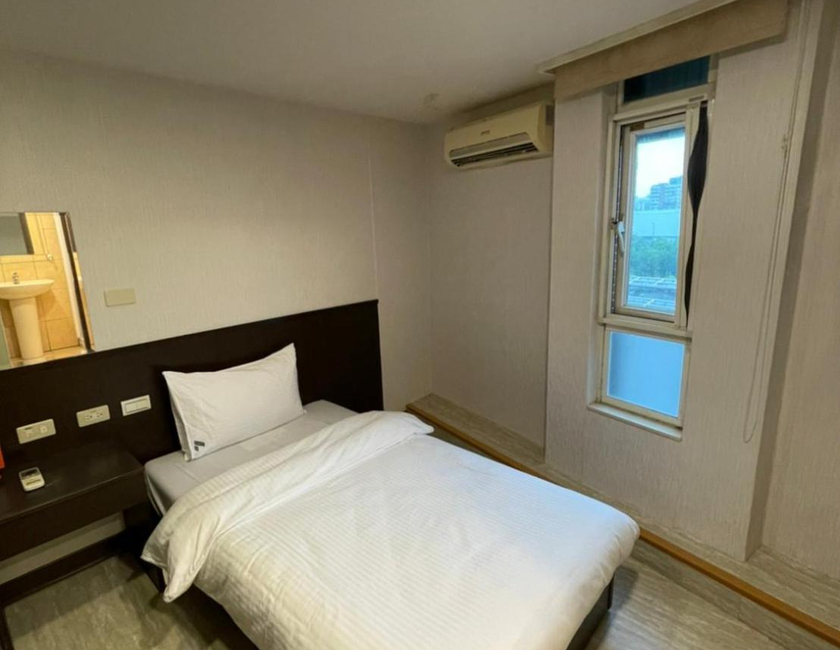 Imagen general del Hotel 苓旅-站前 Lin Inn TMS. Foto 12