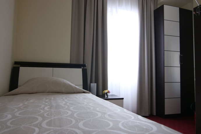 Imagen de la habitación del Hotel Lina. Foto 10