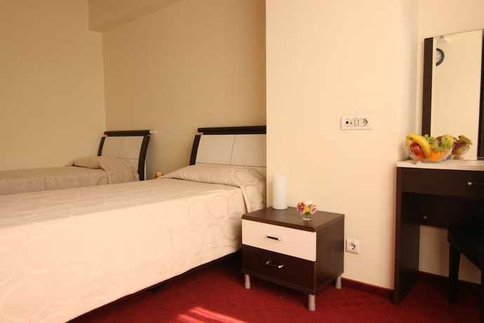 Imagen de la habitación del Hotel Lina. Foto 12