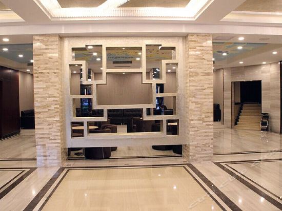 Imagen de los interiores del Hotel Lin'an Kanghao. Foto 7