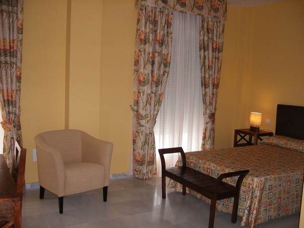 Imagen de la habitación del Hotel Lince. Foto 14