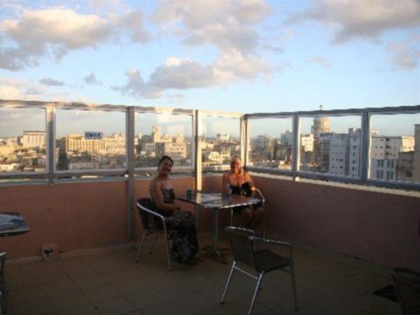 Imagen general del Hotel Lincoln, Centro Habana. Foto 2