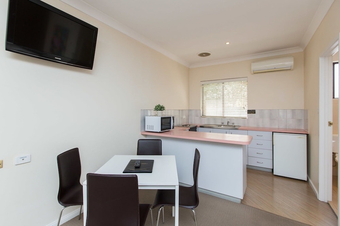 Imagen de la habitación del Hotel Lincoln Cottage Motor Inn. Foto 8