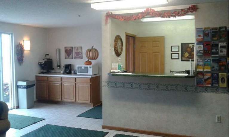 Imagen de los interiores del Hotel Lincoln Host Motor Inn, Escanaba. Foto 18