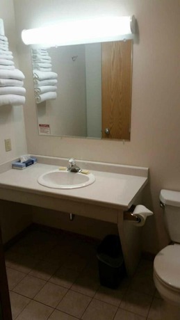 Imagen de la habitación del Hotel Lincoln Host Motor Inn, Escanaba. Foto 7