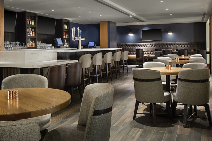 Imagen del bar/restaurante del Hotel Lincolnshire Marriott Resort. Foto 3