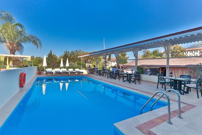 Imagen de la piscina del Hotel Linda Beach Class - Boutique Class. Foto 13