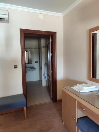 Imagen de la habitación del Hotel Lindaraja. Foto 11
