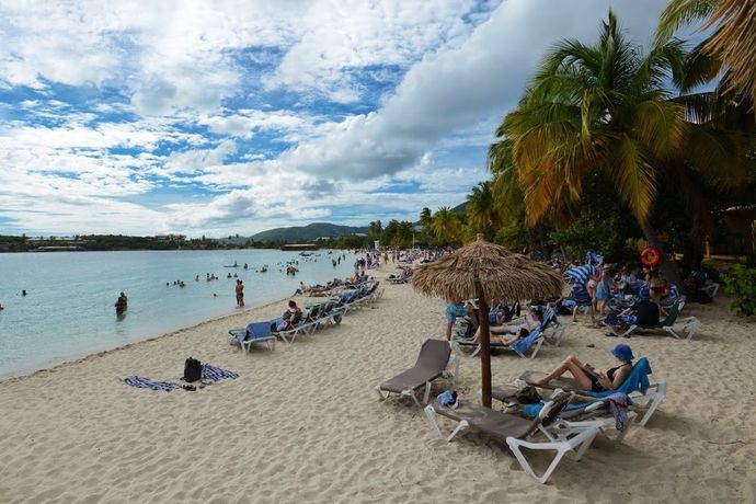 Imagen de la habitación del Hotel Lindbergh Bay and Villas. Foto 4