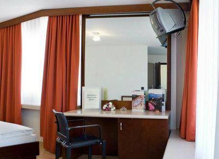Imagen de la habitación del Hotel Linde, BADEN. Foto 4
