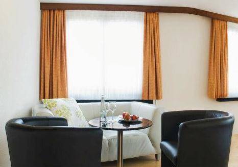 Imagen de la habitación del Hotel Linde, BADEN. Foto 5