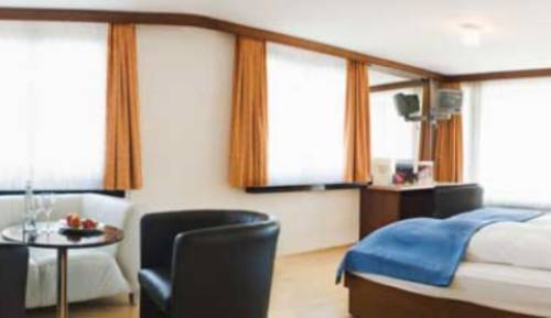 Imagen de la habitación del Hotel Linde, BADEN. Foto 7