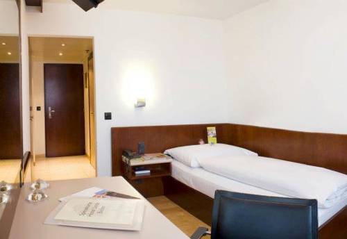 Imagen de la habitación del Hotel Linde, BADEN. Foto 12