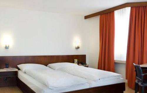 Imagen de la habitación del Hotel Linde, BADEN. Foto 14