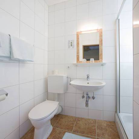 Imagen de la habitación del Hotel Linde. Foto 5