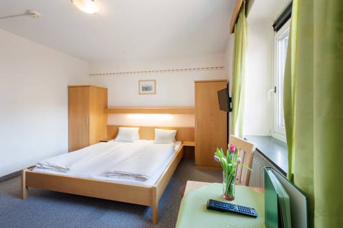 Imagen de la habitación del Hotel Linde. Foto 8