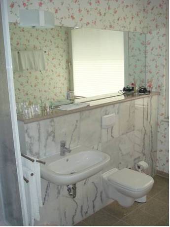 Imagen de la habitación del Hotel Lindemann. Foto 7