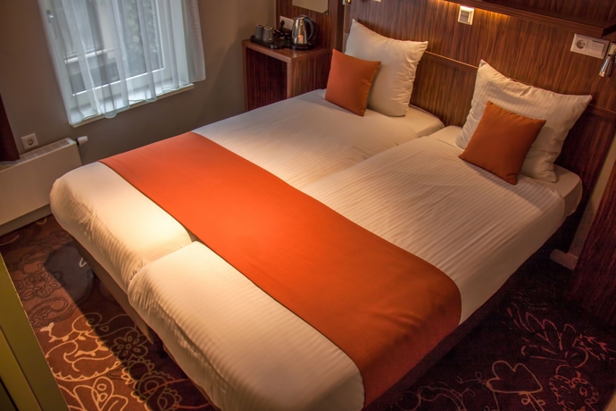 Imagen de la habitación del Hotel Linden. Foto 4