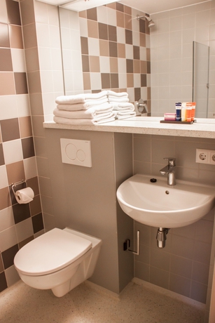 Imagen de la habitación del Hotel Linden. Foto 5